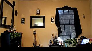 thick ebony girl jiggling while dancing