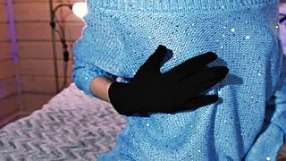 Hey! Watch Kira Loster's 4K Solo Orgasm in Gloves!