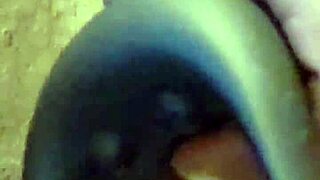 Ebony amateur pleasures her big ass in homemade anal session