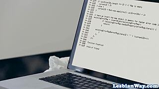 LESBIAN TEEN SCISSORS GORGEOUS MILF IN HOT SESSION