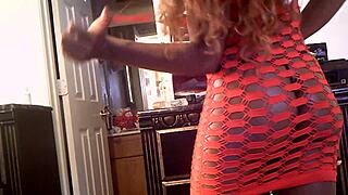 Are you ready for these 2 reggae videos in high definition? Wow, they’re hot!