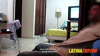 Pasangan Latina kacau liar memek basah!