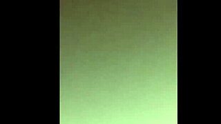 Vietnamese teen gives steamy blowjob, can you handle this heat?