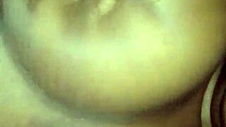 Papà, la mia figa bagnata brama il tuo tocco