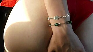 Tjek denne seje 18+ røv i aktion