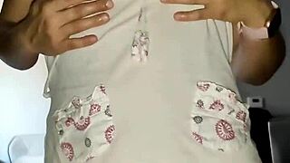 Dazzlingfacegirl's Petite 18+ Hairy Chatte Adventure