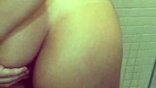 banho gostoso, quer ver o sexo? depois vai pro red!