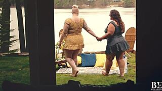 I’m obsessed with this lunch spread turning into wild lesbian licking.