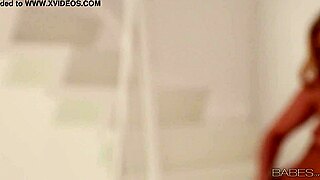 Leony Apri masturbates on the stairway!