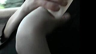 tengok tetek besar semula jadi saya di taman, saya pamer diri.