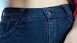 Jugando Con Un Cinto Ii Azotándome Las Tetas