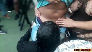 Sortudo recibe triple mamada de Grazy Sapeca, Nana Diaba y Boca de Veludo gorda en fiesta loca