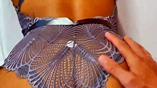 Botei Uma Lingerie Sexy e Dei de 4 Para o Boy