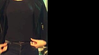 Yo, this hot Latina Melina Bloom flashes big tits and masturbates publicly on Instagram live!