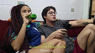 Fodendo com Duas Novinhas Gostosas no Jogo do Brasil na Copa