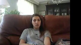 Emotional Hot Girl Webcam Shows Her Pussy in Public Spot