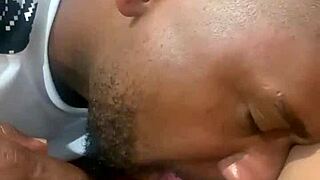 Safada Levando Porra do Neg�o Latina Teen 18+