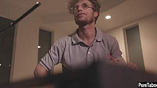 Teens Explore Insane Virtual Group Adventures