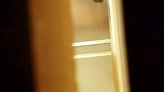 Watch the prostitute shave her hairy pussy