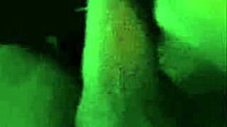 Lucky Stranger Receives Nudes from Amateur Model Joyliii