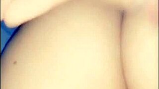 mi inocente hermanastra a�n no descubre lo que le hago cuando descansa sola en casa- �mi perverso hermanastro me introduce su asquerosa polla