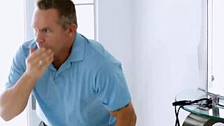 babysitter gets oral, omg i cant even type rite