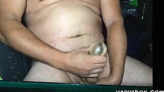 I jerk off into fleshlight and cum hard