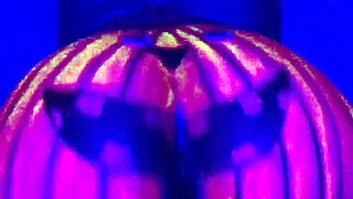 I'm twerking my big ass for my partner.