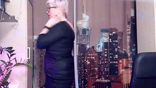 Aimee Paradise, a Russian MILF, performs a sexy lap dance