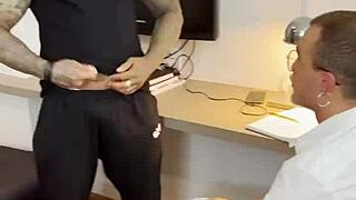 Hey, this tattooed hetero fucks the gay doctor bareback in hospital