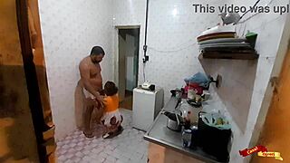 fudendo na cozinha com minha enteada - anal teen 18+, bareback and skinny latina