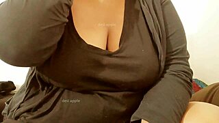 Big Tits Girl Shows Boobs to Brother