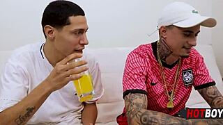 Maloqueiro Sucks Novinho's Big Cock Bareback