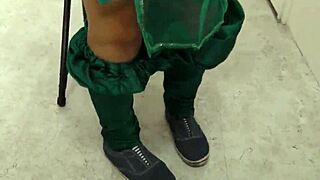 Interracial Gloryhole Ho Sucking Big Black Cock for Cum