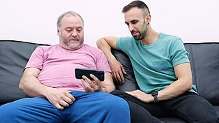 Torbe tricks muscular bodybuilder with his monster cock in gay compilation!