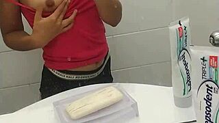 yo, who’s this sexy wsp girl suckin’ cock?