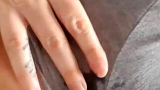 molhando meu short, pedindo pro thiago me comer na bunda