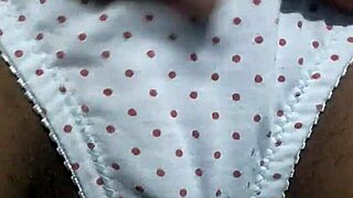 she wants to fuck this wet pussy