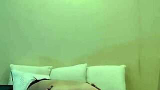 La nueva girl got me crazy. I’m, uh, so hard filming her pussy outdoor in pov!