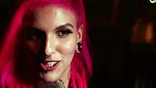 qween e pocahontas rub their big asses after gossiping about the boy 😏