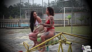 Fiz um sexo gostoso com a minha amiga no meio do playground - lis xxx