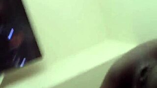 Mo solo schlön gay adventure unfolds 😏