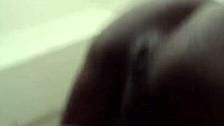 Mo solo schlön gay adventure unfolds 😏