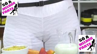 Kelly key's big pussy strains her leggings in a camel toe tease.