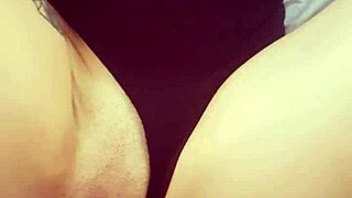 x4sun's perfect body plays sexy games