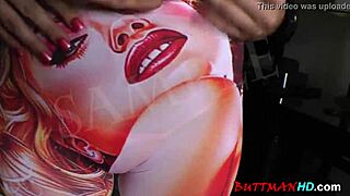 Look at Susie Clove spreading her holes!