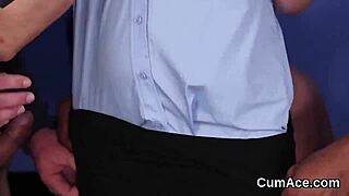 i love watching kinky honey suck cocks in blowbang