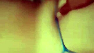 madura sexy latina le fasina cogerme con mi tanga puesta y chuparme mi clitoris