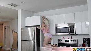 Extra Small 18+ Blonde Teen 18+ Aria Just Got A New Big Sex Toy!