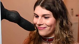 zeta paws that dildo deep, doesn't she?